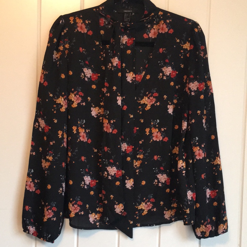 Forever 21 sheer tie-neck v neck top.